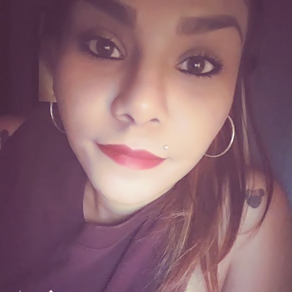 Meet your Posher, Ida - Picture 1 of 1